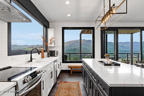 Tiny photo for 922 Piney Butt Way, Gatlinburg, TN 37738 (MLS # 1328415)