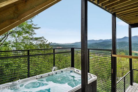 Tiny photo for 922 Piney Butt Way, Gatlinburg, TN 37738 (MLS # 1328415)