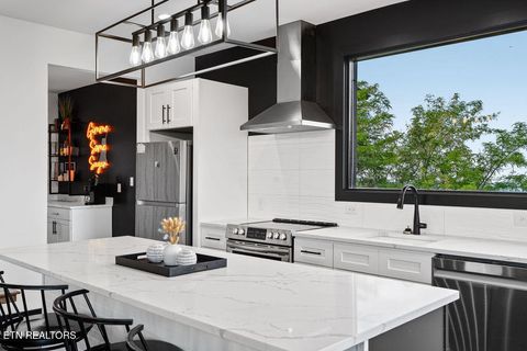 Tiny photo for 922 Piney Butt Way, Gatlinburg, TN 37738 (MLS # 1328415)