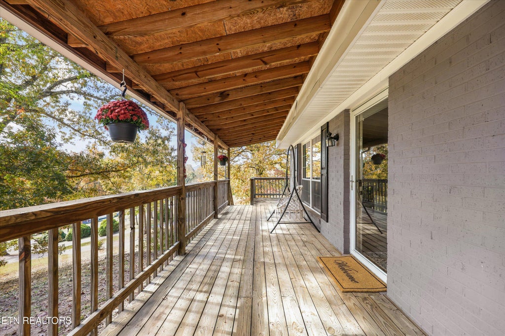 Photo of 207 Spencer Drive, Harriman, TN 37748 (MLS # 1360666)