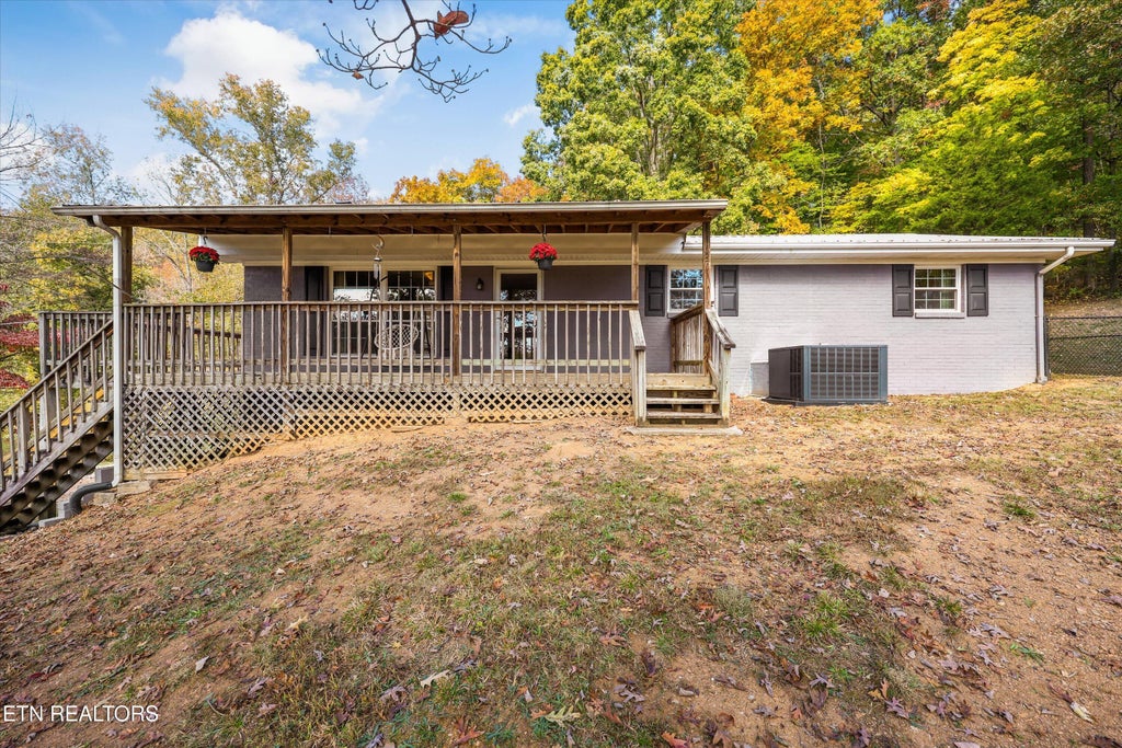 Photo of 207 Spencer Drive, Harriman, TN 37748 (MLS # 1360666)