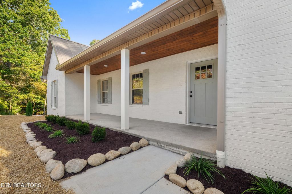 Photo of 1134 Paradise Drive, Powell, TN 37849 (MLS # 1316111)