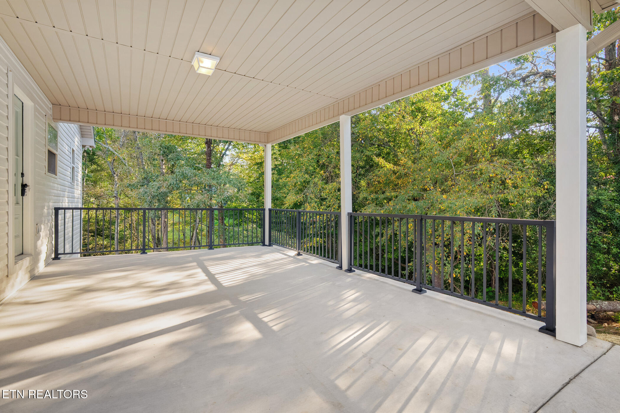 1134 Paradise Drive
