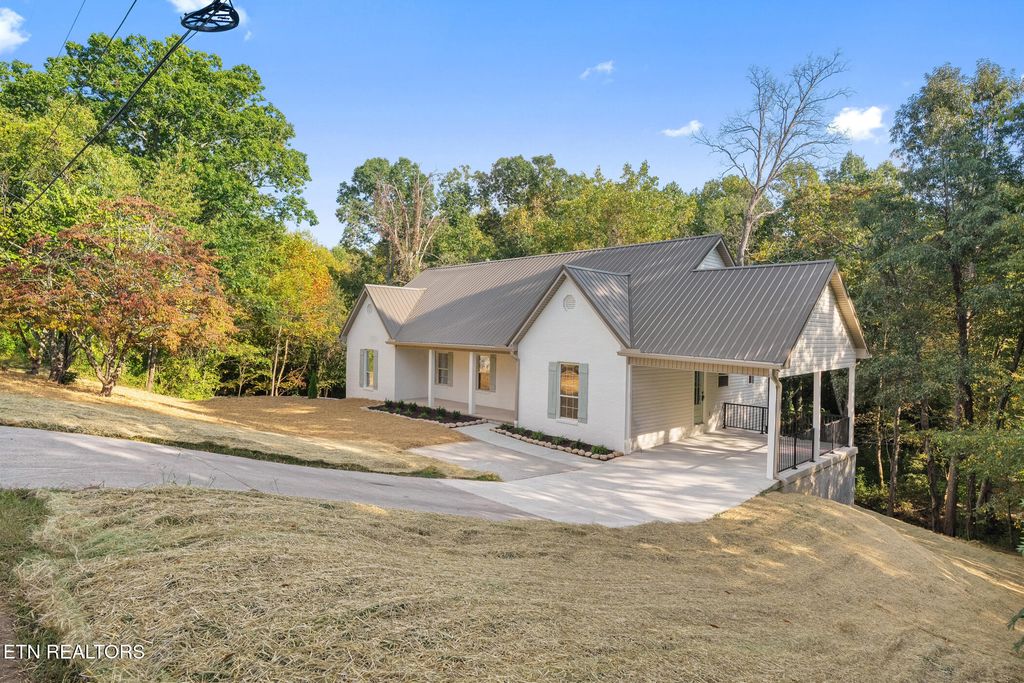 Photo of 1134 Paradise Drive, Powell, TN 37849 (MLS # 1316111)