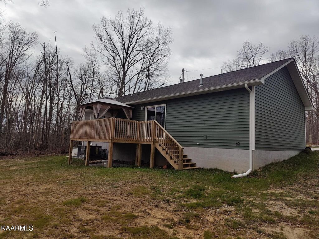 Photo of 226 Chickasaw Drive, Crossville, TN 38572 (MLS # 1335303)