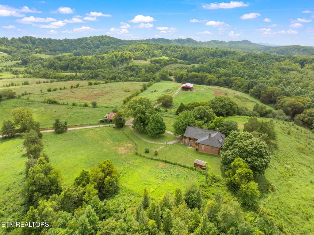 Photo of 2179 Hiwassee Rd, Sweetwater, TN 37874 (MLS # 1308532)