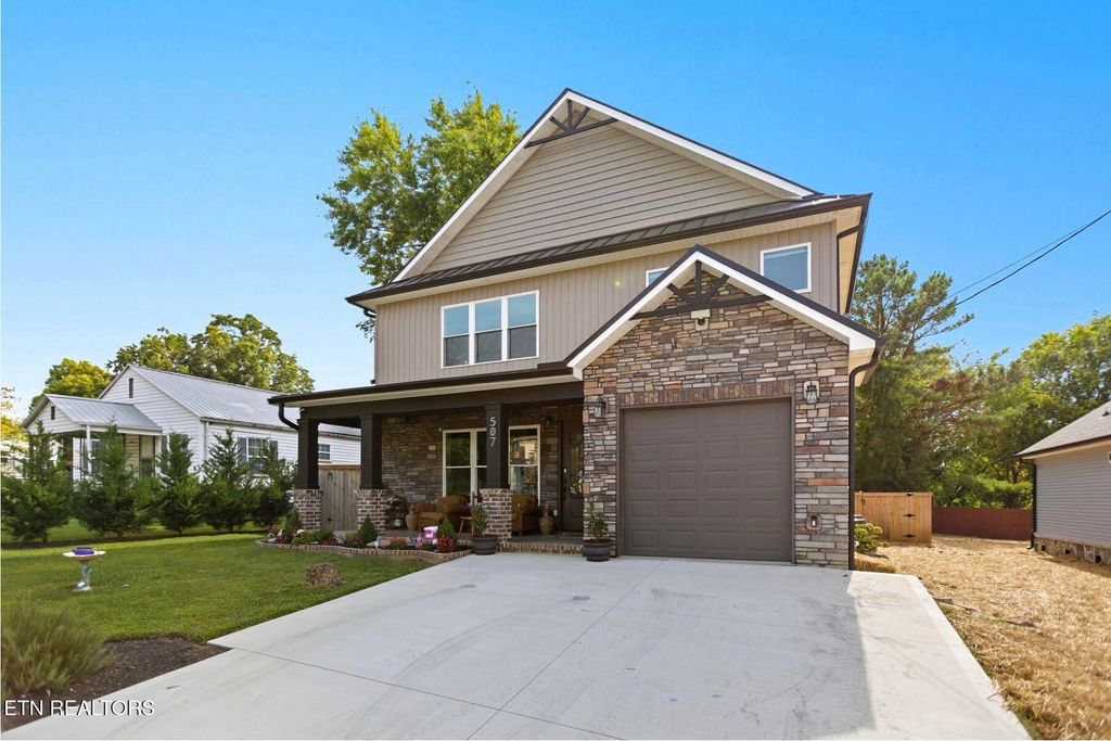 Photo of 507 Rule St, Maryville, TN 37804 (MLS # 1330989)