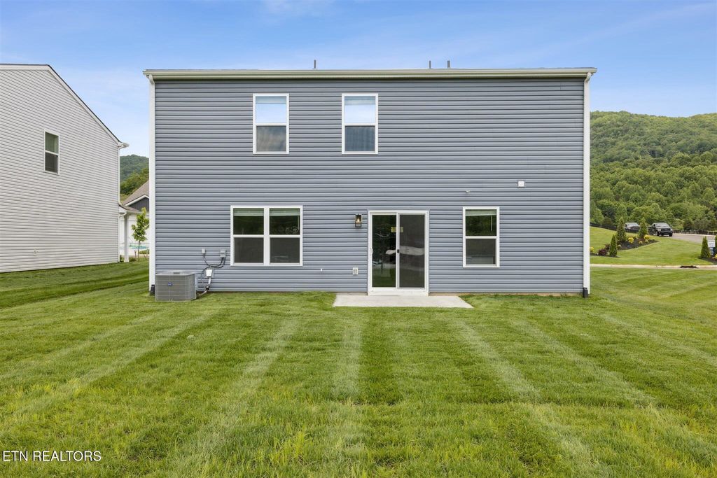Photo of 125 S Blissful Meadows Drive, Harriman, TN 37748 (MLS # 1294192)