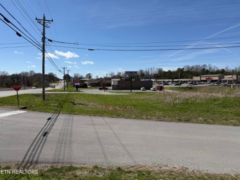 Tiny photo for 402 S Broad St, New Tazewell, TN 37825 (MLS # 1333965)