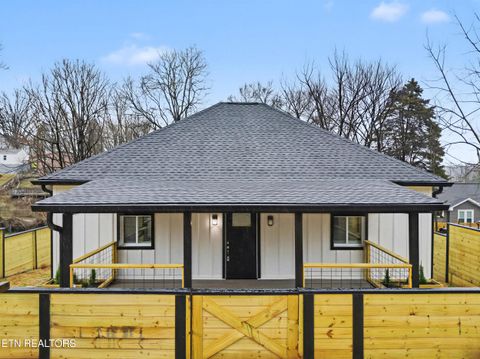 Photo of 1141 Valley Ave, Knoxville, TN 37920 (MLS # 1330283)