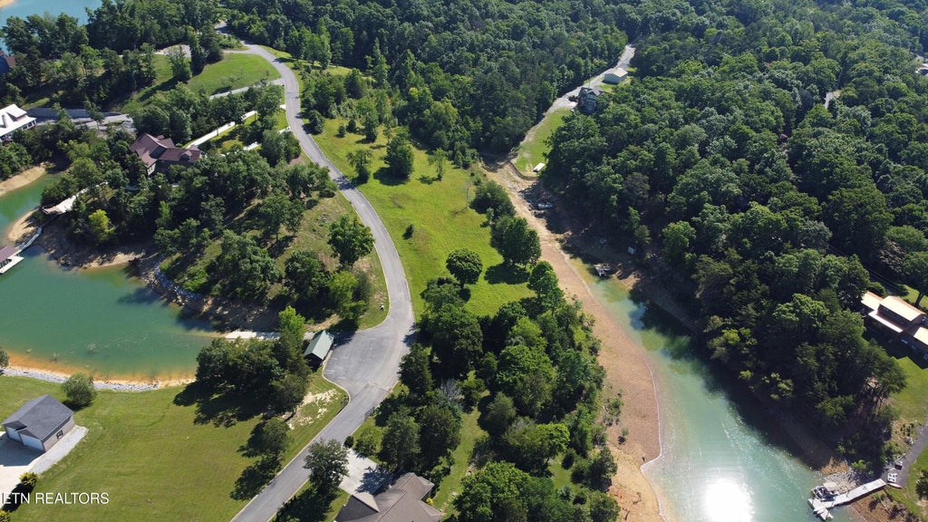 Photo of 21 Cypress Drive, Dandridge, TN 37725 (MLS # 1354550)