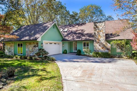 Photo of 119 Fairway Drive, Crossville, TN 38558 (MLS # 1319861)