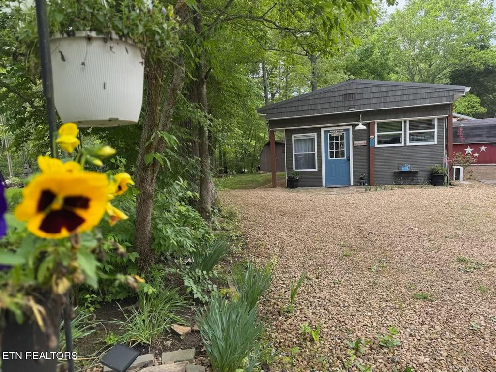 Photo of 48 Apache Tr, Crossville, TN 38572 (MLS # 1290377)