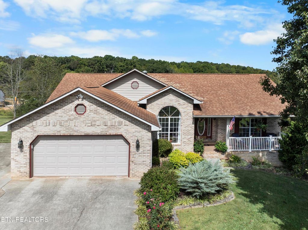 Photo of 101 Ostenbarker St, Maryville, TN 37804 (MLS # 1321570)