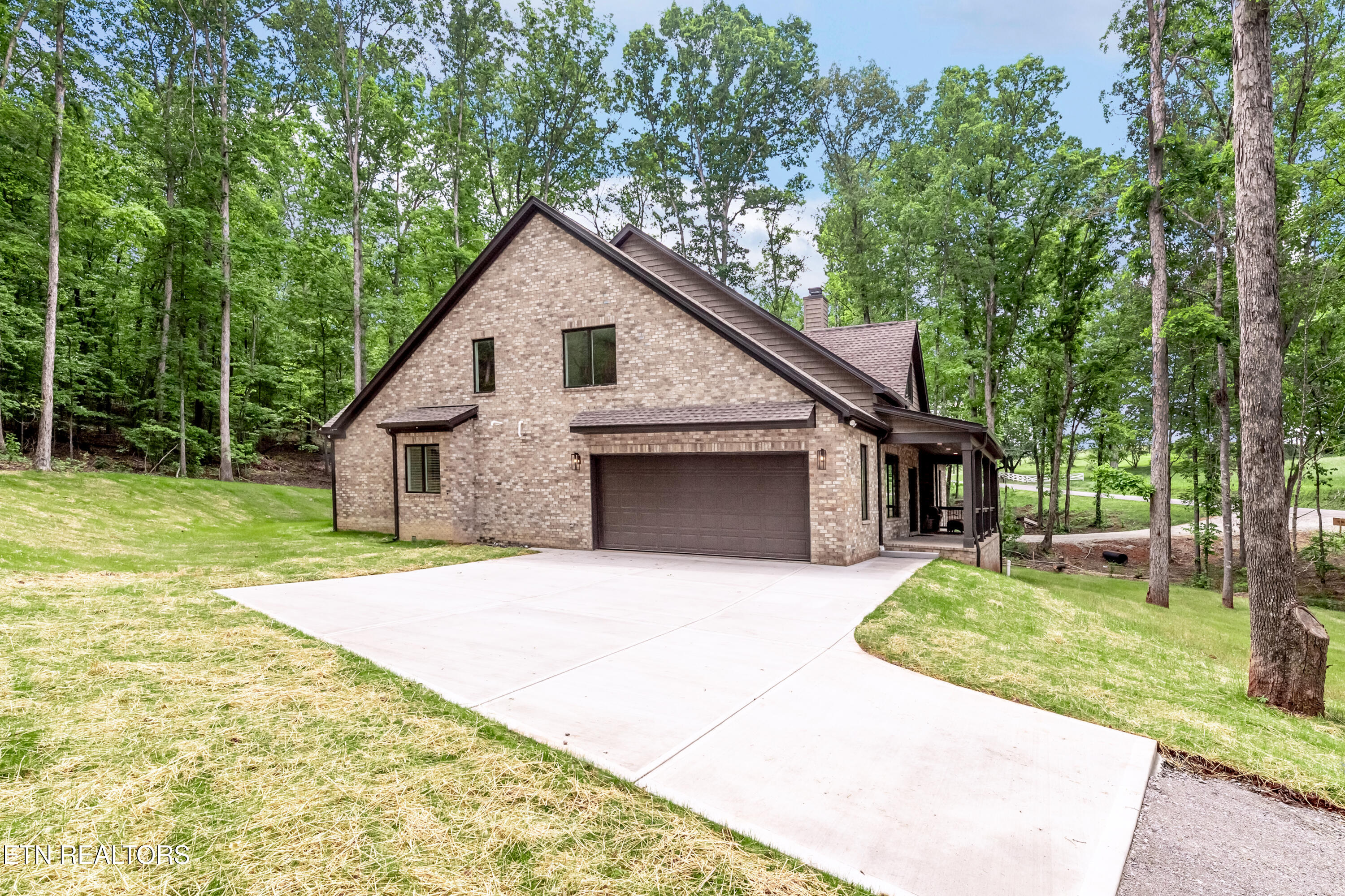8304 Davis Ferry Rd