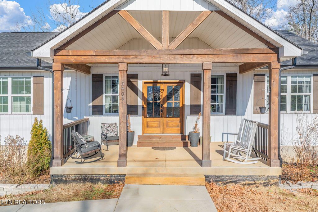 Photo of 5405 Springplace Circle, Knoxville, TN 37924 (MLS # 1331008)