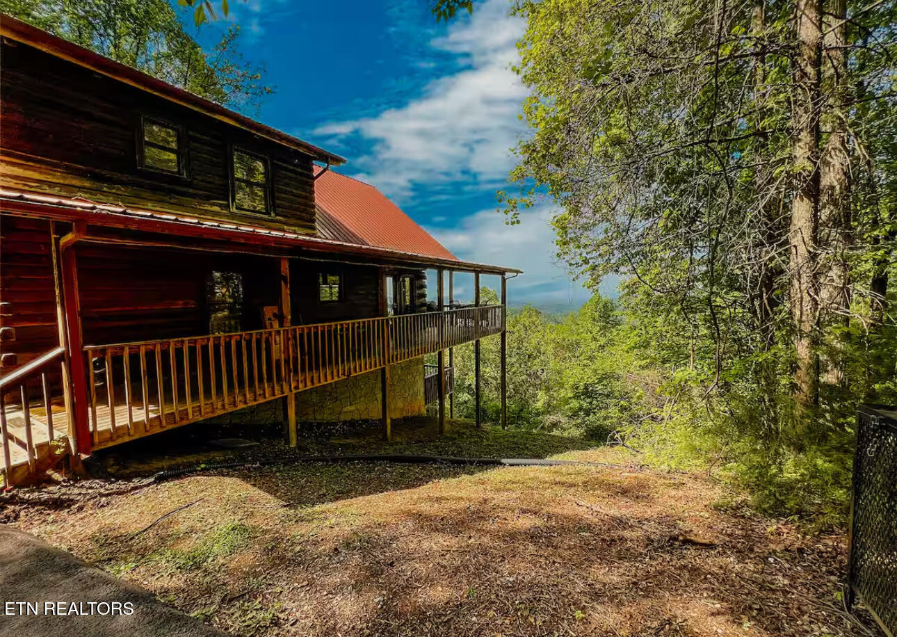 2438 Walnut Ridge Way
