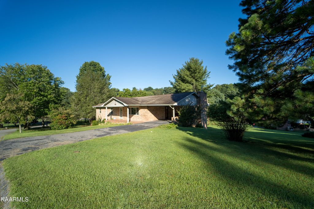 Photo of 150 Norris Dr. Drive, Tazewell, TN 37879 (MLS # 1205685)