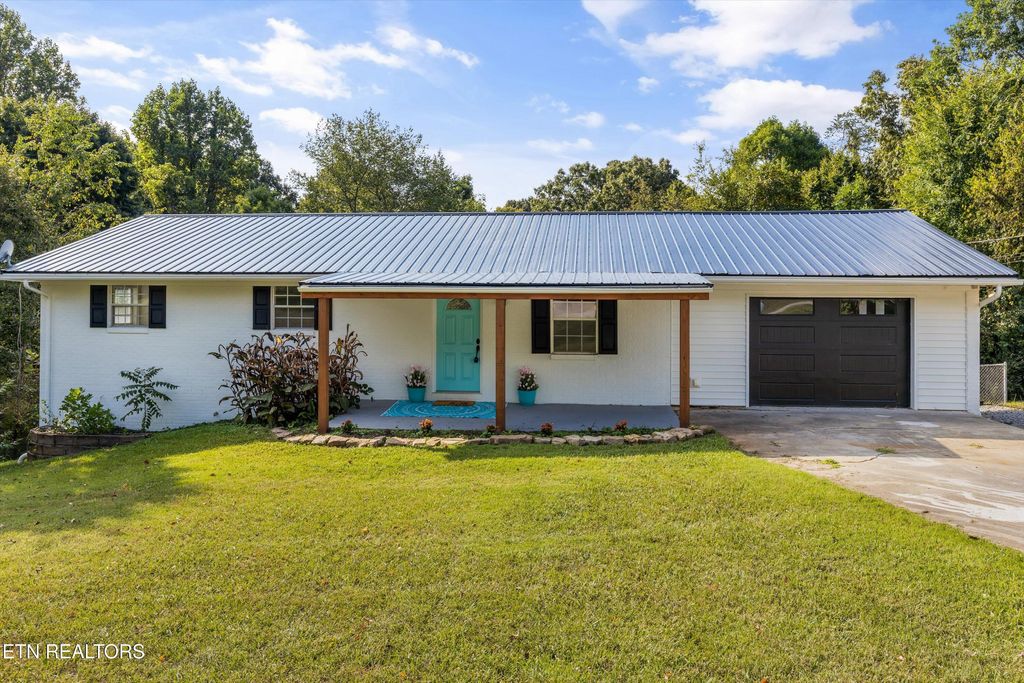 Photo of 3037 Marvin Circle, Maryville, TN 37803 (MLS # 1318863)