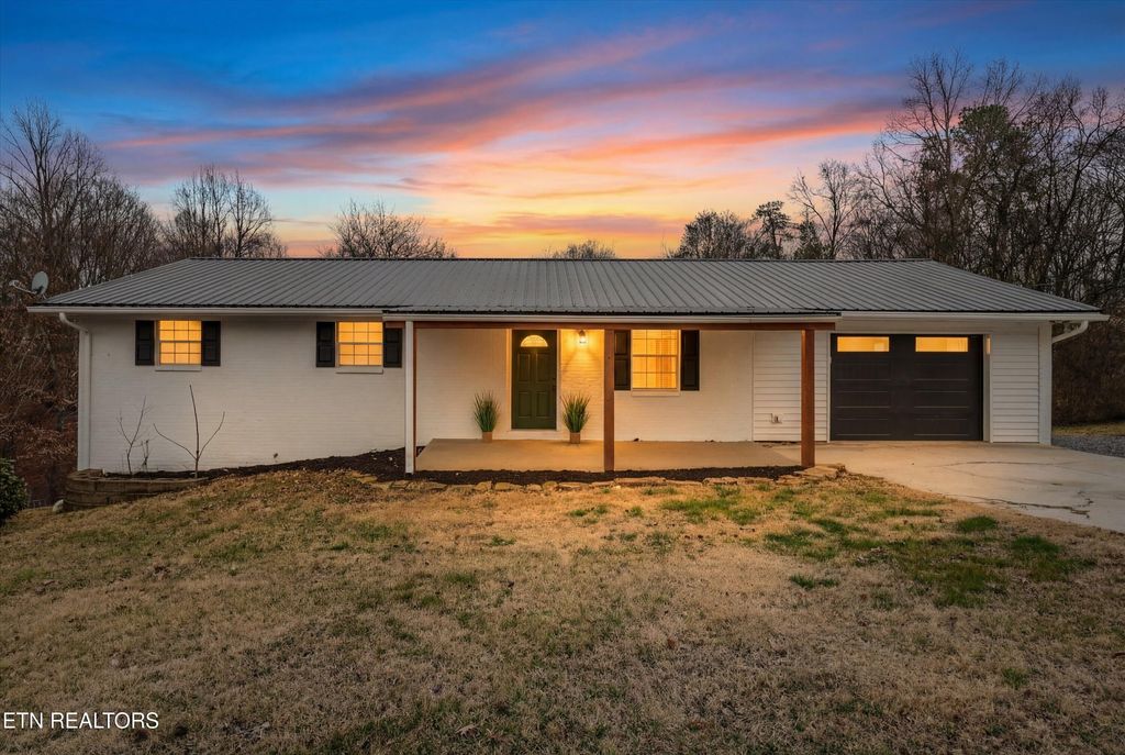 Photo of 3037 Marvin Circle, Maryville, TN 37803 (MLS # 1318863)