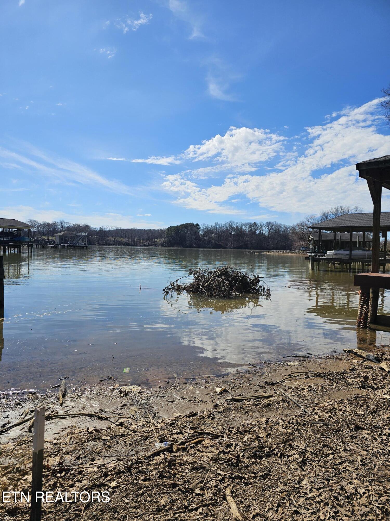 Colonial Harbor Dr