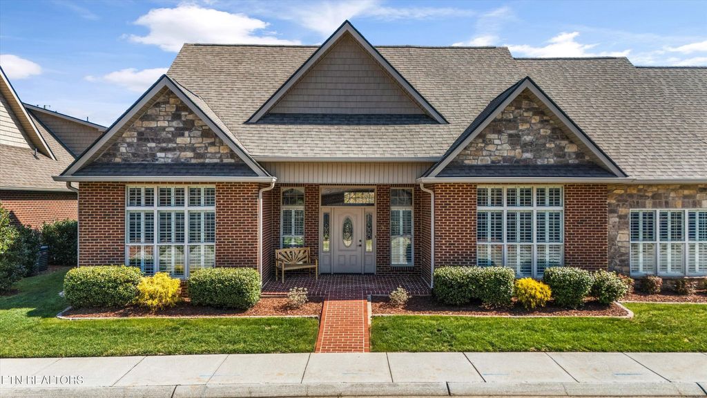 Photo of 430 Savannah Village Drive, Maryville, TN 37803 (MLS # 1334139)