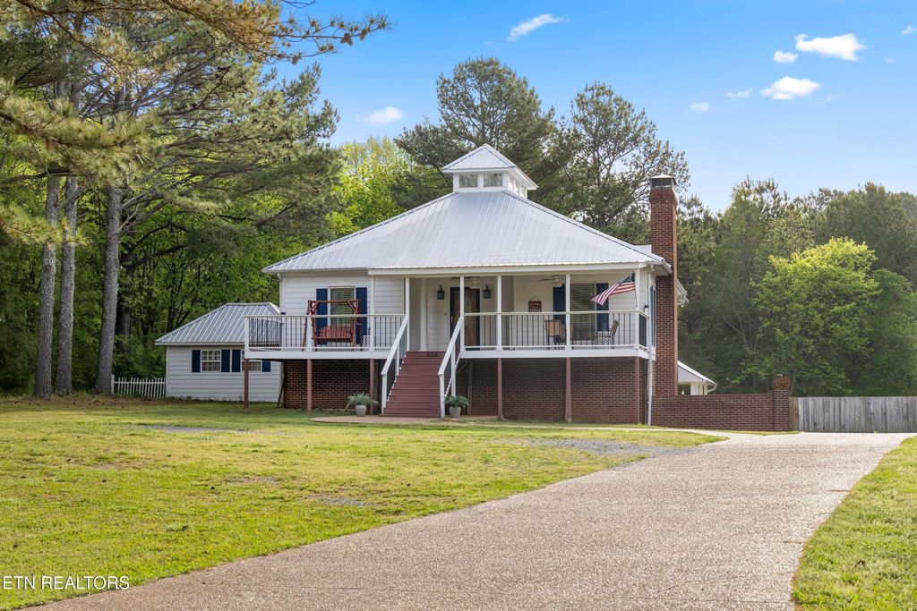 Photo of 624 Lakehaven Circle, Decatur, TN 37322 (MLS # 1293665)