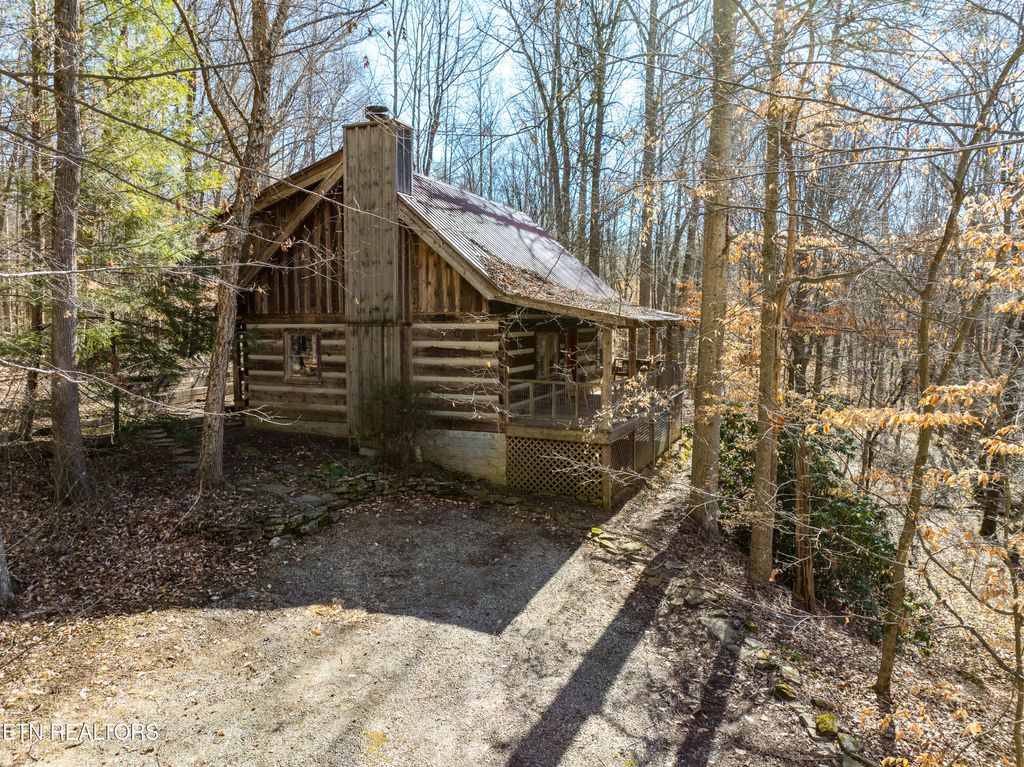 Photo of 3840 Hollybrook Rd, Rockford, TN 37853 (MLS # 1252278)
