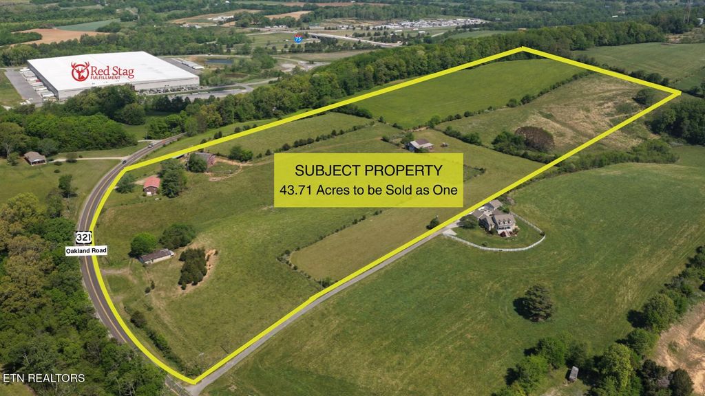 Photo of 442 Oakland Rd, Sweetwater, TN 37874 (MLS # 1339160)