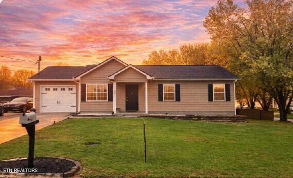 Photo of 700 Melrese Rd, Knoxville, TN 37918 (MLS # 1332979)