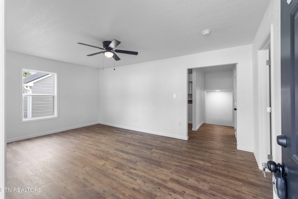 Photo of 609 Rose Hill Drive, LaFollette, TN 37766 (MLS # 1350929)