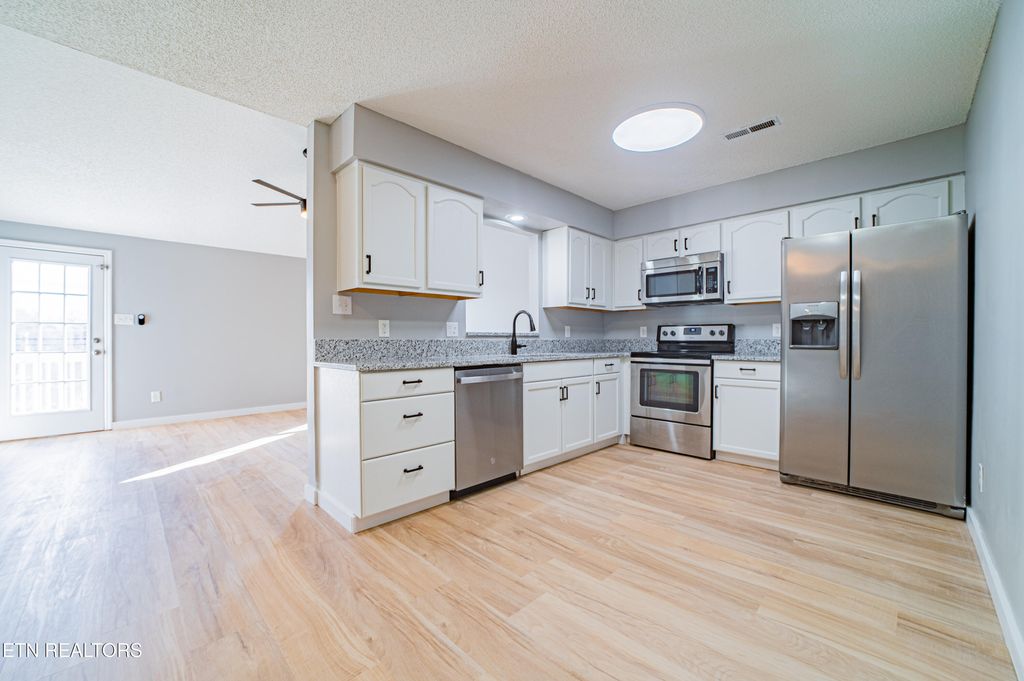 Photo of 8022 Intervale Way, Powell, TN 37849 (MLS # 1325216)