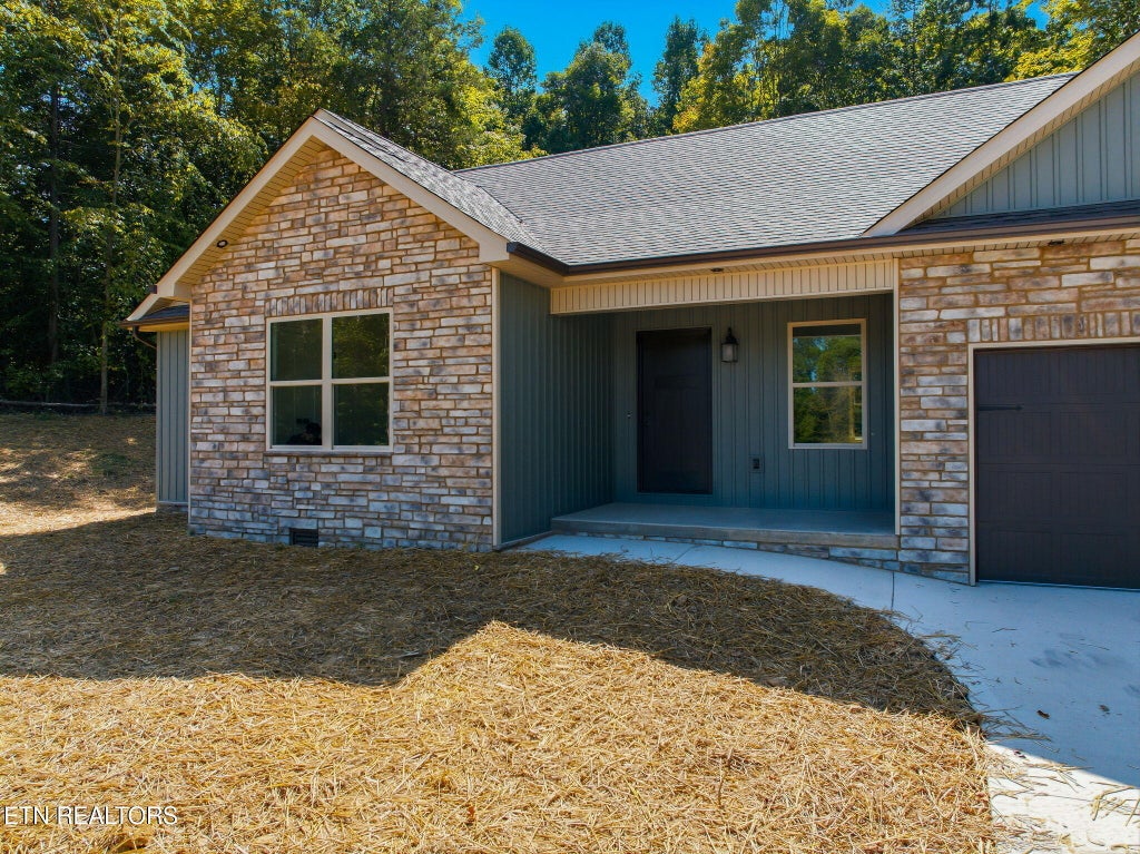 Photo of 126 Cross Creek Circle, Maynardville, TN 37807 (MLS # 1354691)