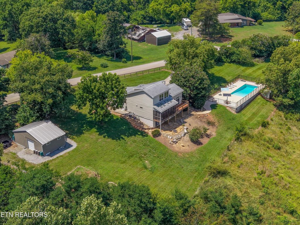 Photo of 3133 High View Drive, Louisville, TN 37777 (MLS # 1344555)