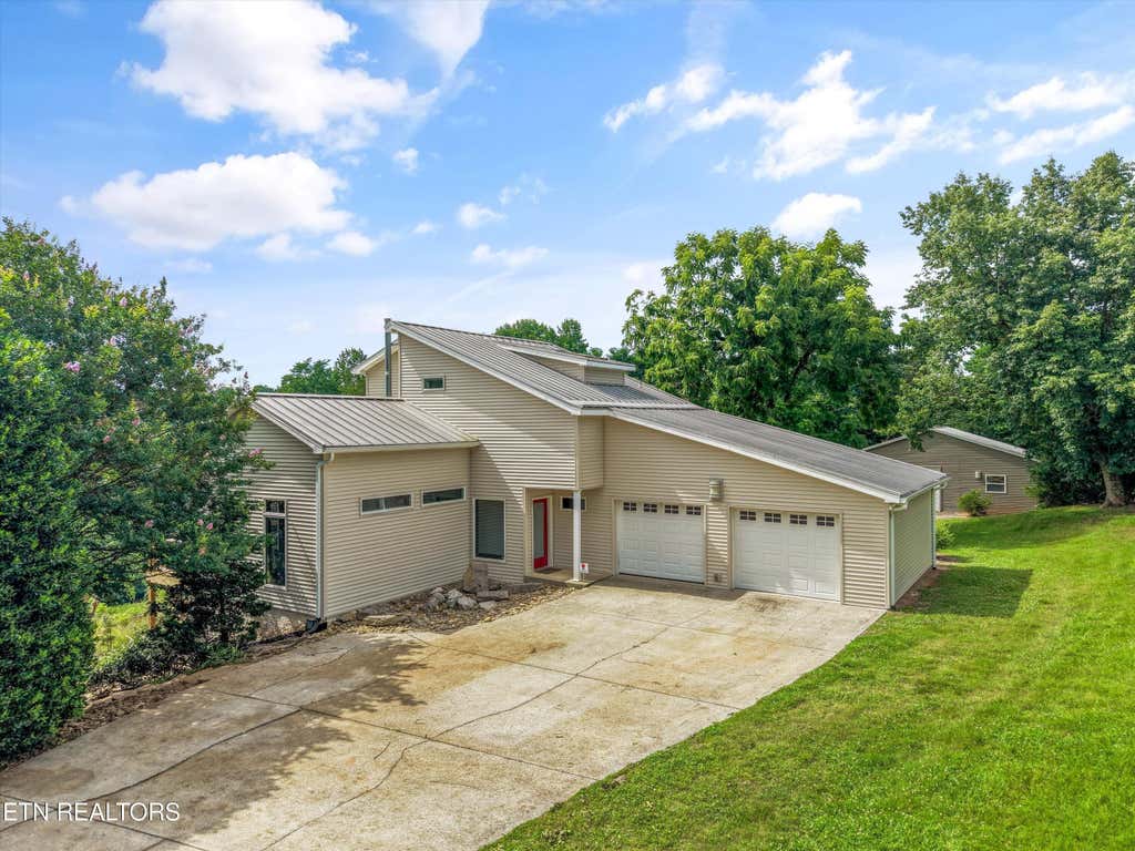 Photo of 3133 High View Drive, Louisville, TN 37777 (MLS # 1344555)