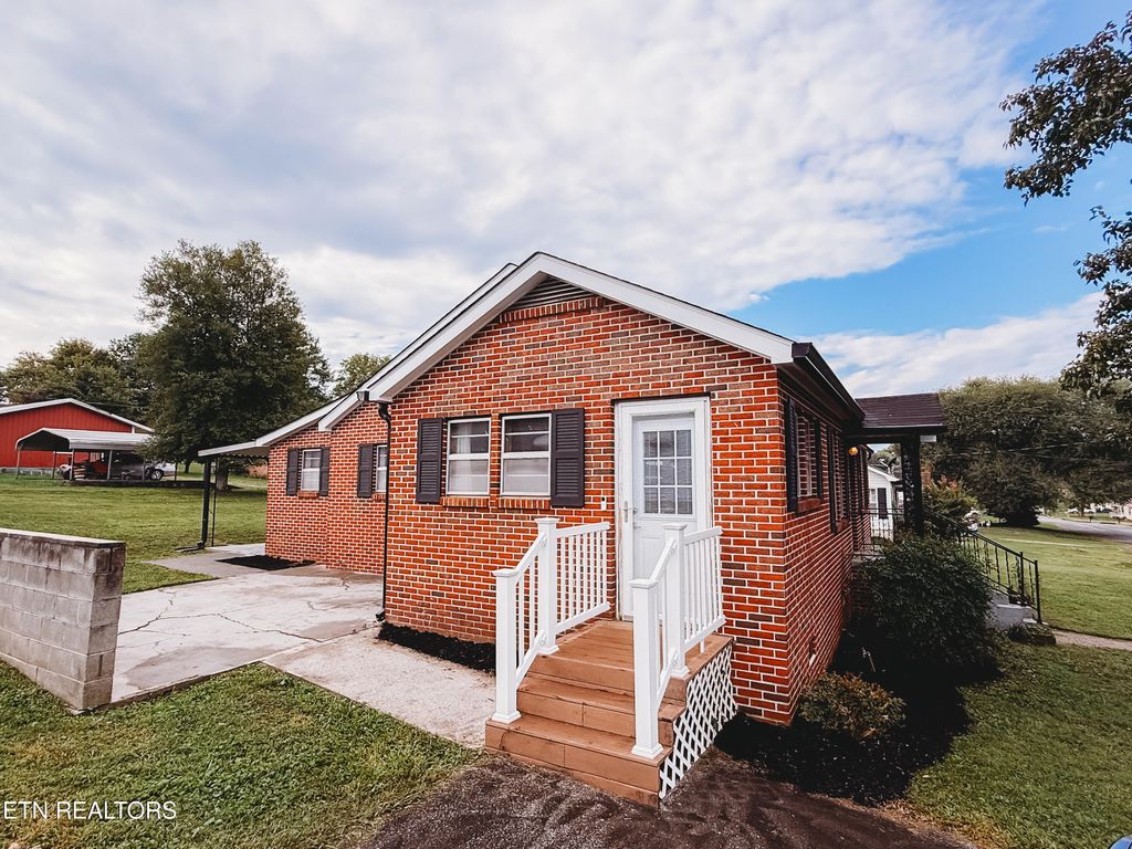 Photo of 1025 Jones St, Athens, TN 37303 (MLS # 1315267)