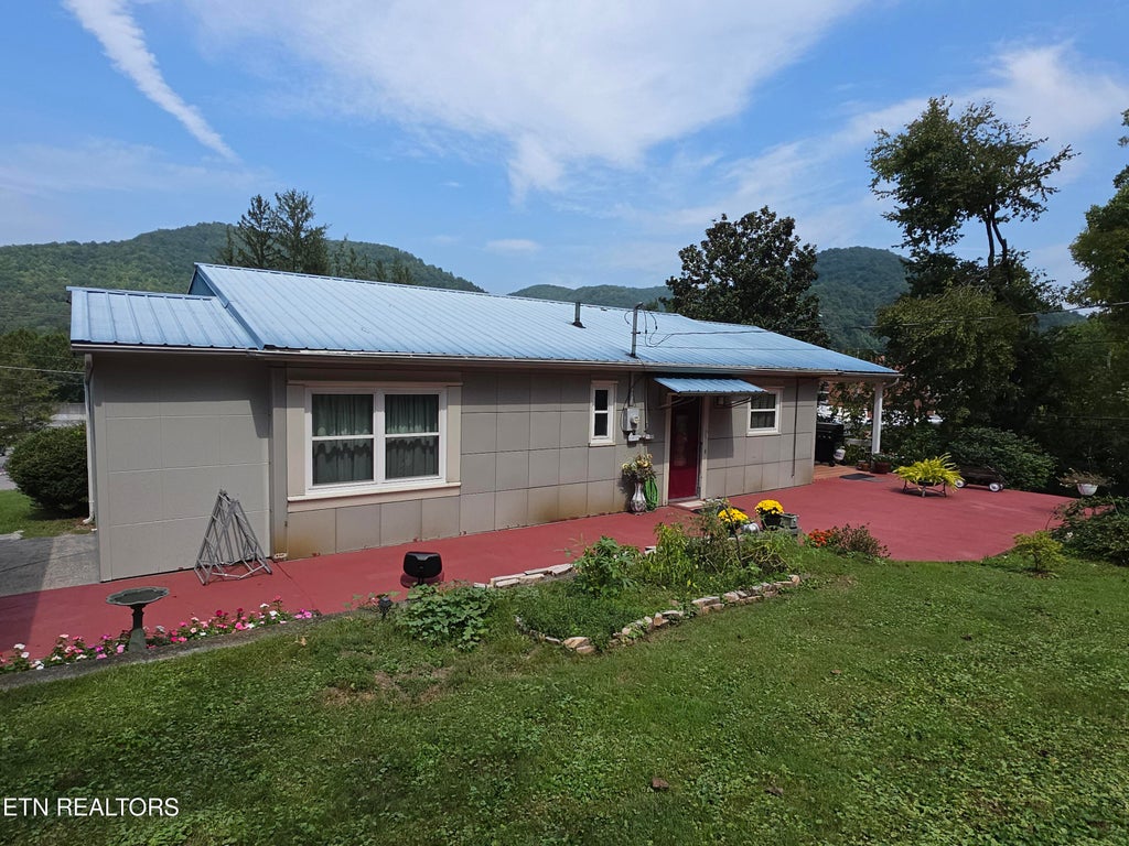 Photo of 107 Ridgewood Circle, Pineville, KY 40977 (MLS # 1355982)
