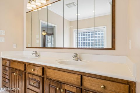 Tiny photo for 611 Calvin St, Kingston, TN 37763 (MLS # 1333909)