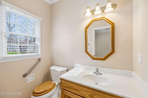 Tiny photo for 611 Calvin St, Kingston, TN 37763 (MLS # 1333909)