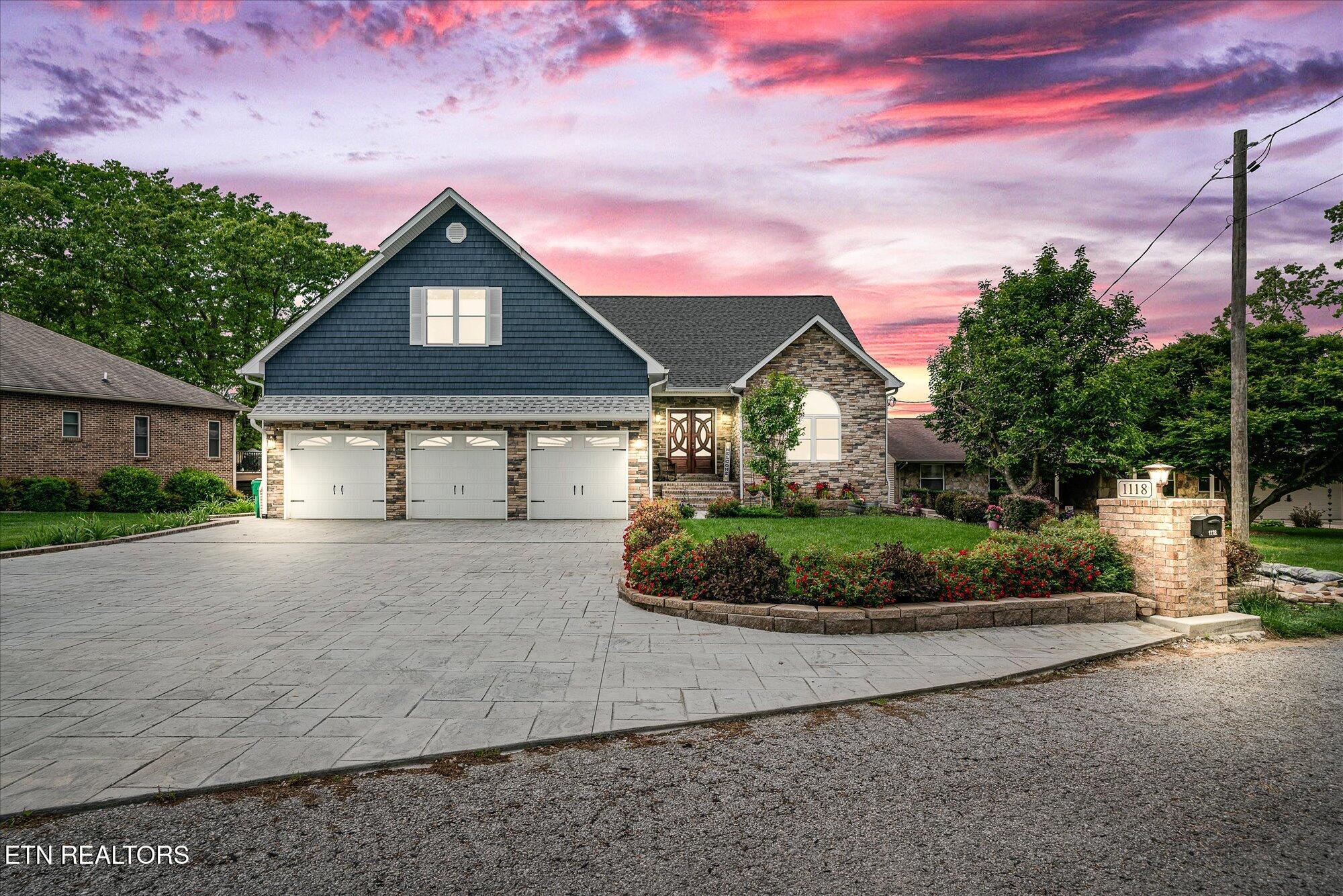 1118 Hileah Drive