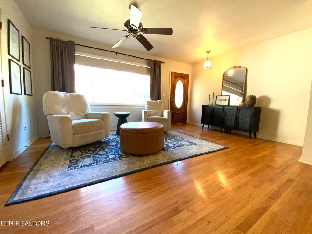 Photo of 154 Ponderosa Drive, Kingston, TN 37763 (MLS # 1321547)