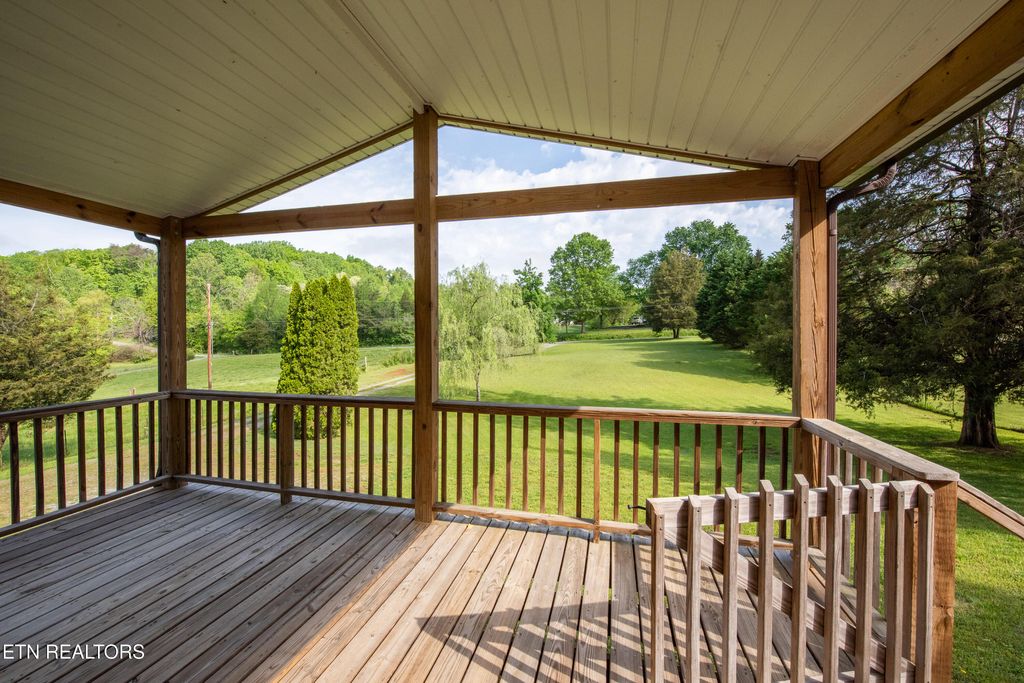 Photo of 4511 Vinegar Valley Rd, Friendsville, TN 37737 (MLS # 1298517)