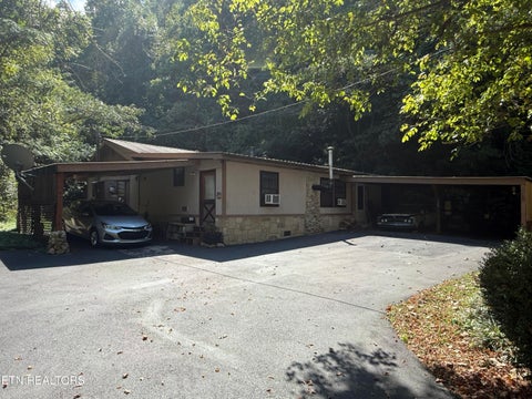 Photo of 1069 Bryan View Rd, Sevierville, TN 37862 (MLS # 1355993)