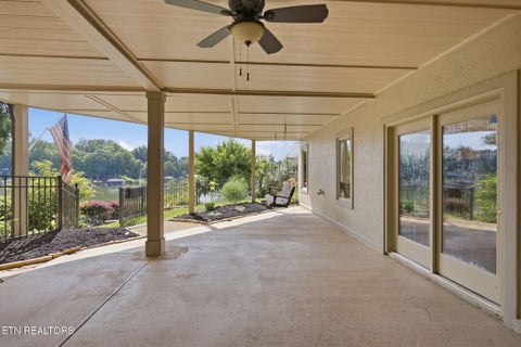 Tiny photo for 212 Kiyuga Lane, Loudon, TN 37774 (MLS # 1346752)