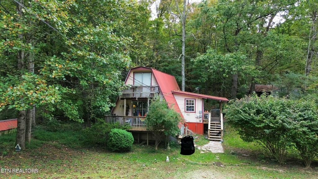 Photo of 71 Lake Dr Drive, Crossville, TN 38572 (MLS # 1318154)