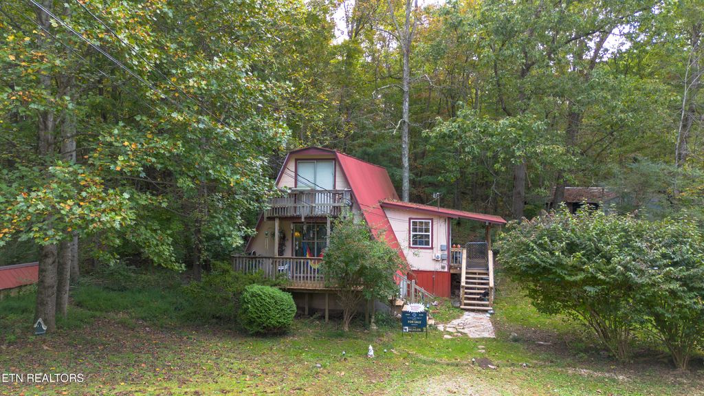 Photo of 71 Lake Drive, Crossville, TN 38572 (MLS # 1318154)
