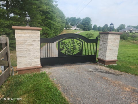 Tiny photo for 1089 Dogwood Rd, Tazewell, TN 37879 (MLS # 1357755)