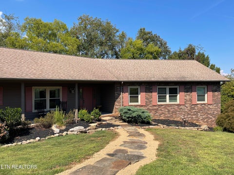 Tiny photo for 103 Farmington Place, Clinton, TN 37716 (MLS # 1355796)