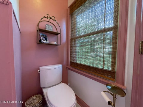 Tiny photo for 103 Farmington Place, Clinton, TN 37716 (MLS # 1355796)