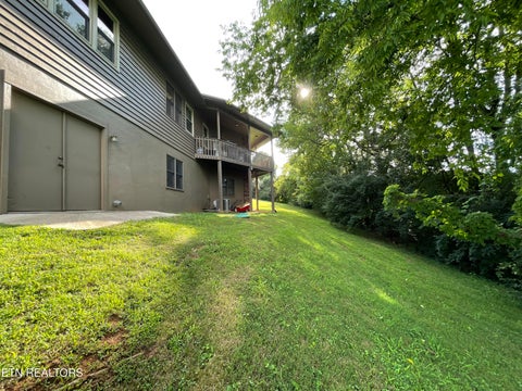 Tiny photo for 103 Farmington Place, Clinton, TN 37716 (MLS # 1355796)